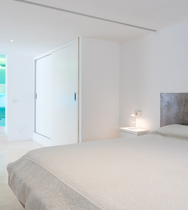 Resa Estates modern villa for sale te koop Cala Tarida Ibiza bedroom 7.jpg